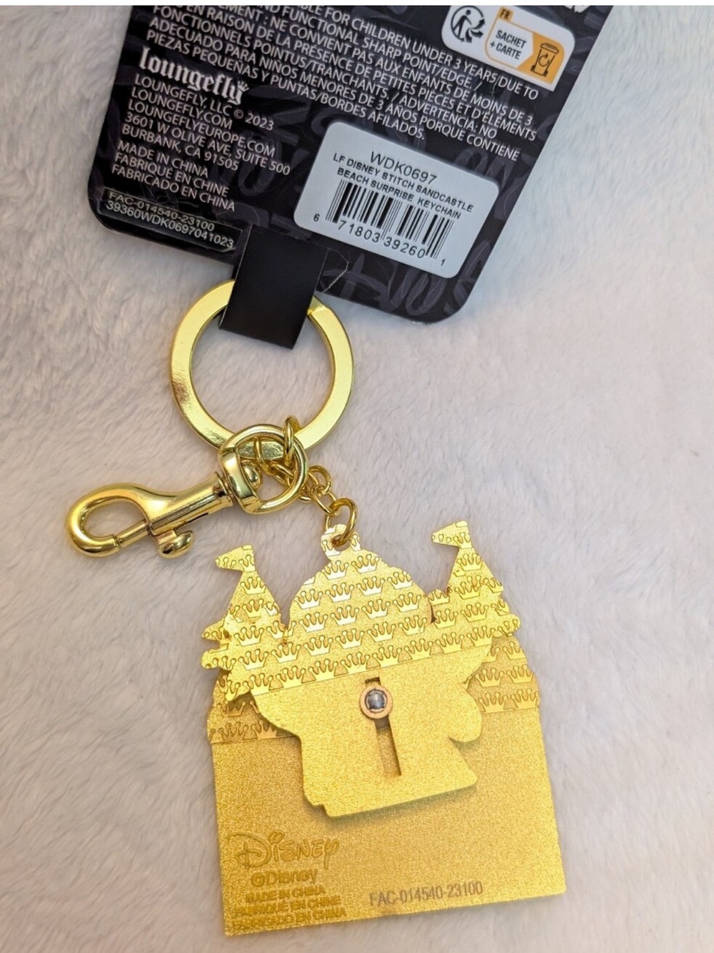 Loungefly Stitch Keychain sandcasle moving NWT - Picture 5 of 5